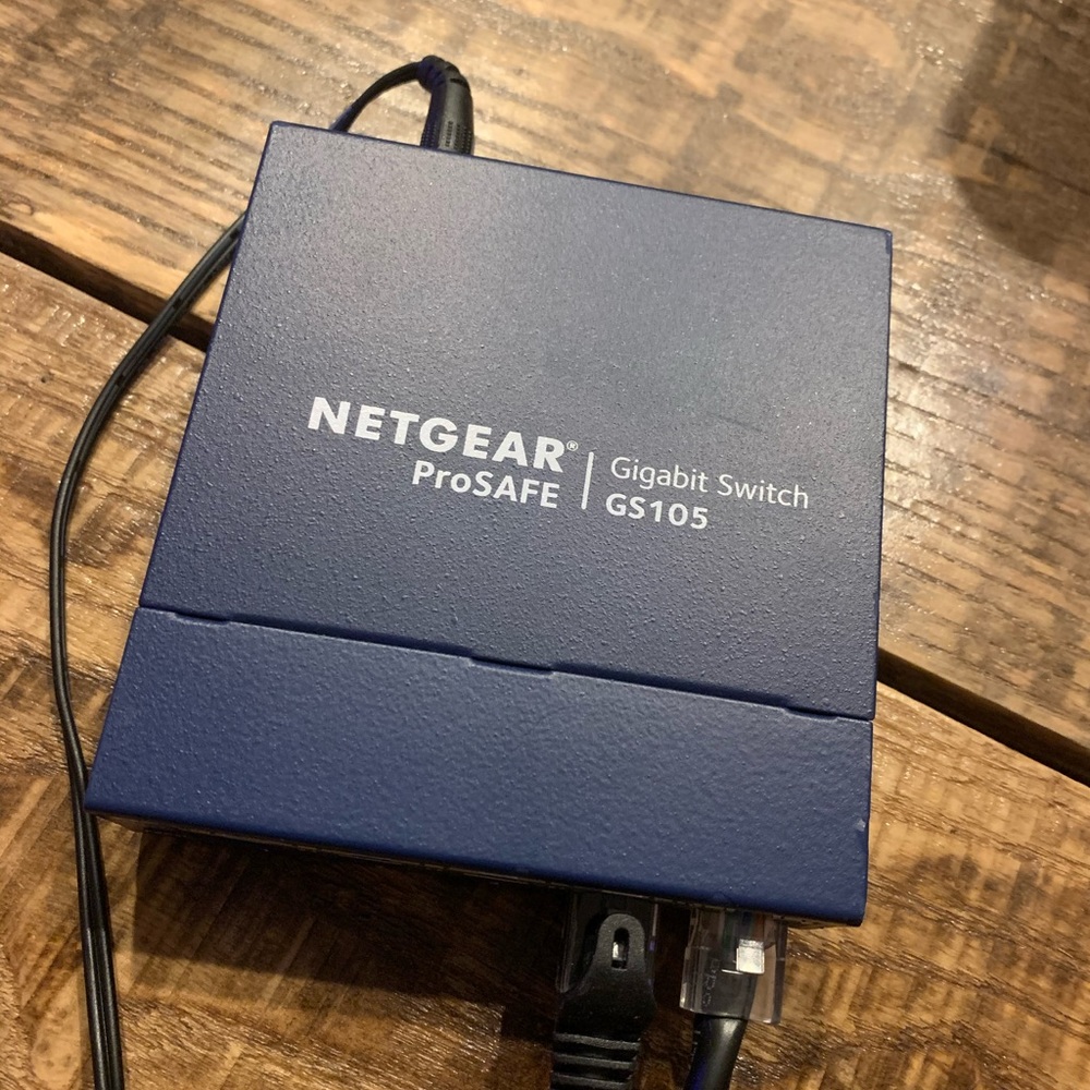 Netgear ProSafe GS 105 gigabit switch